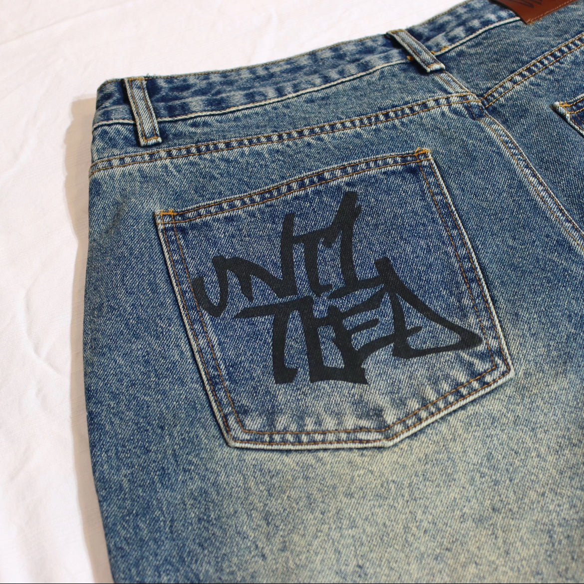 Mud wash blue baggy denim