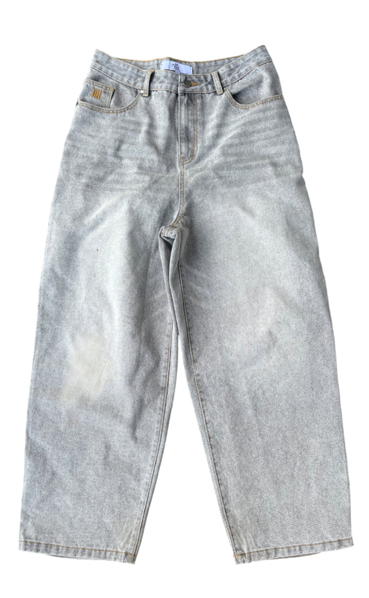Light grey baggy jeans (pre orders)